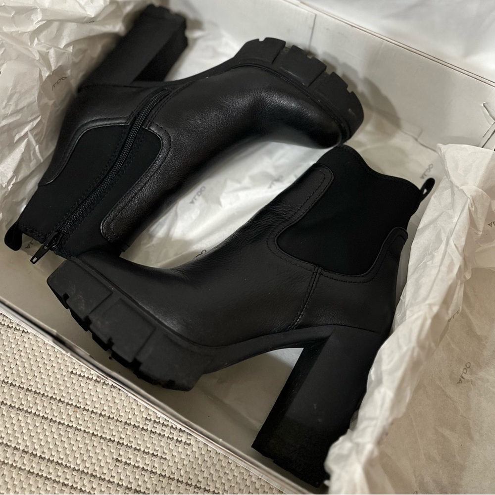 Aldo Women’s Boot Heels size 6
